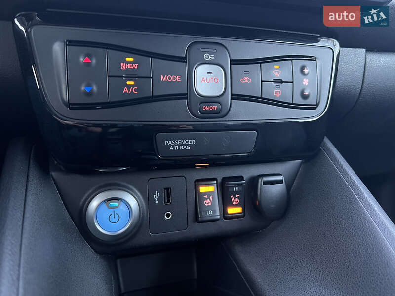 Хетчбек Nissan Leaf 2018 в Києві