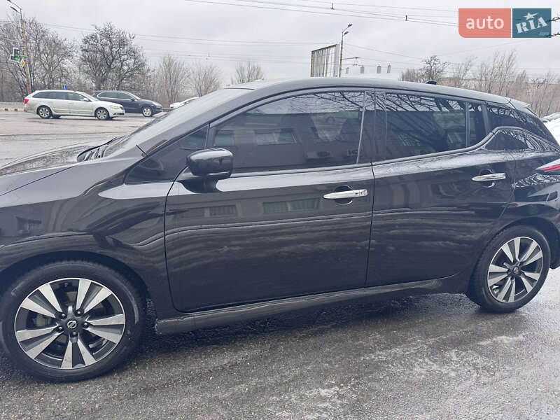 Хэтчбек Nissan Leaf 2022 в Днепре фото 4 Хэтчбек Nissan Leaf 2022 в Днепре