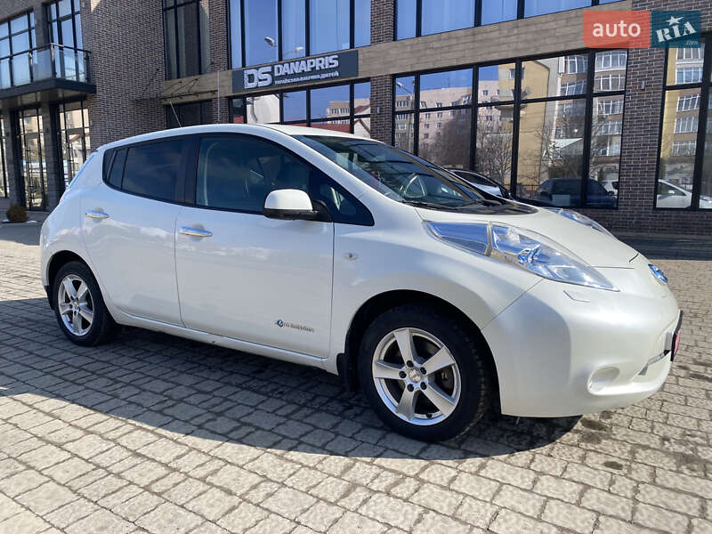 Хэтчбек Nissan Leaf 2016 в Ивано-Франковске