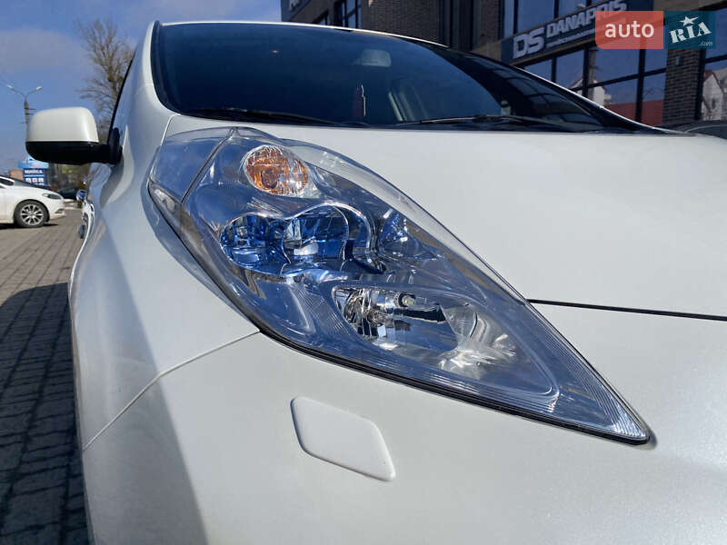 Хэтчбек Nissan Leaf 2016 в Ивано-Франковске