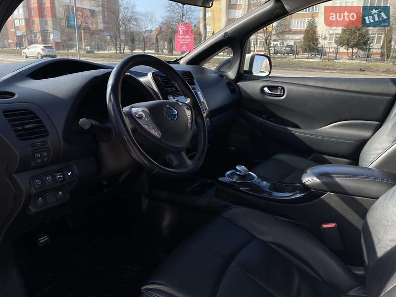 Хэтчбек Nissan Leaf 2016 в Ивано-Франковске