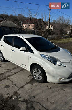 Хетчбек Nissan Leaf 2013 в Дніпрі
