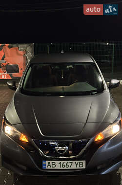 Хетчбек Nissan Leaf 2023 в Вінниці