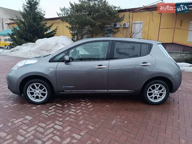 Хэтчбек Nissan Leaf 2014 в Ровно