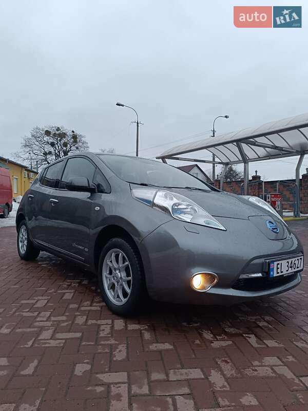 Хэтчбек Nissan Leaf 2014 в Ровно