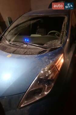 Хэтчбек Nissan Leaf 2011 в Буске