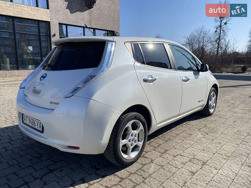 Хэтчбек Nissan Leaf 2013 в Ивано-Франковске