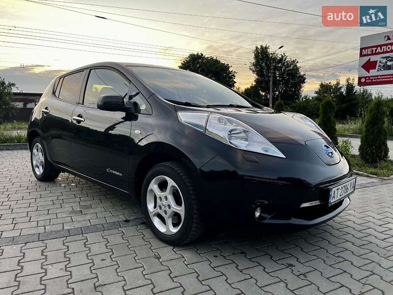 Хэтчбек Nissan Leaf 2015 в Ивано-Франковске