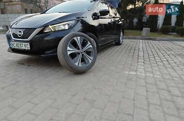 Хэтчбек Nissan Leaf 2018 в Мостиске