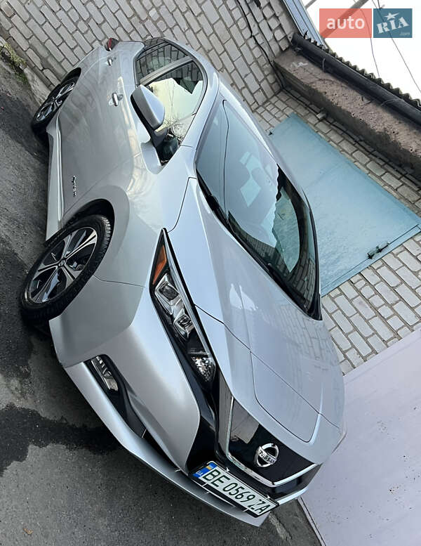 Хэтчбек Nissan Leaf 2018 в Николаеве
