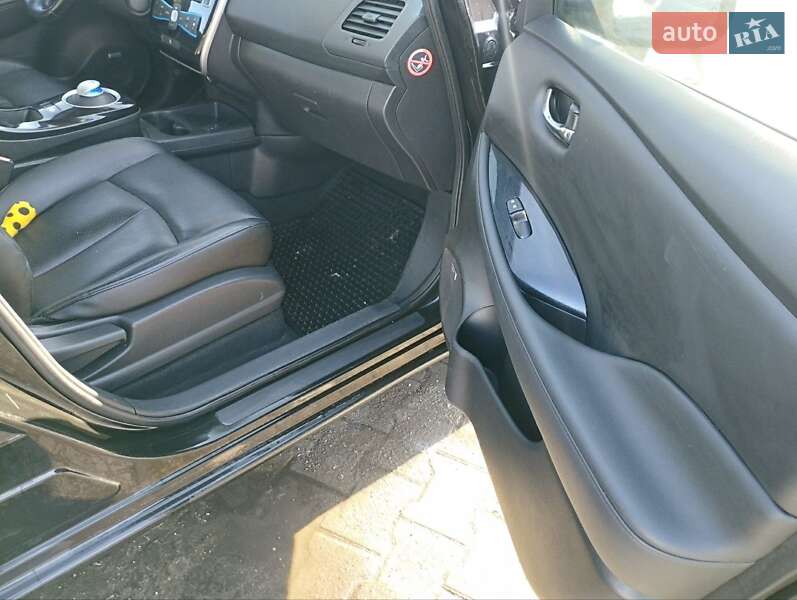 Хетчбек Nissan Leaf 2014 в Києві