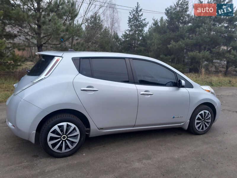 Хетчбек Nissan Leaf 2013 в Броварах