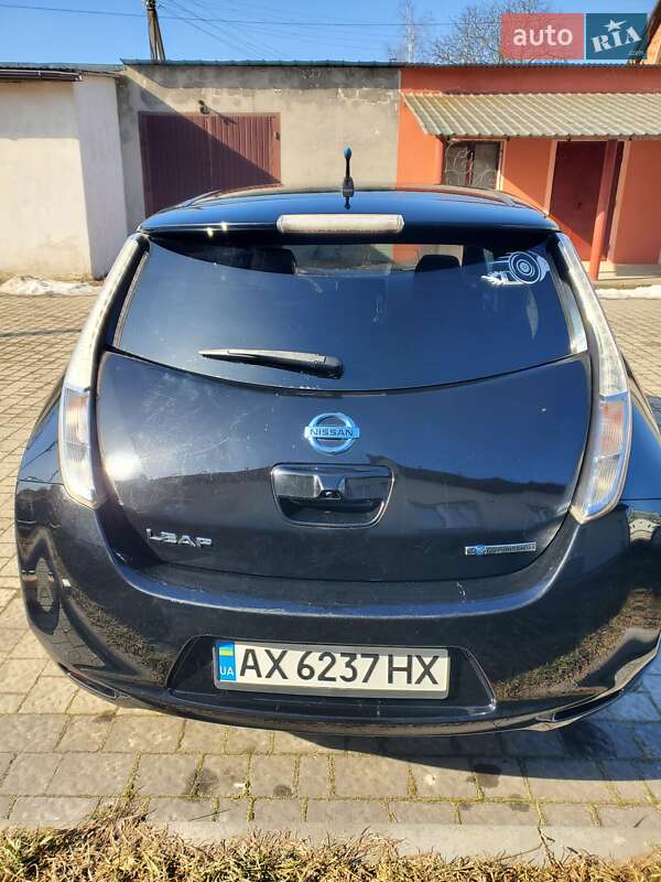Хетчбек Nissan Leaf 2015 в Добротворі