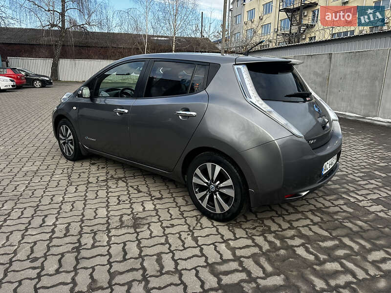 Хэтчбек Nissan Leaf 2013 в Луцке