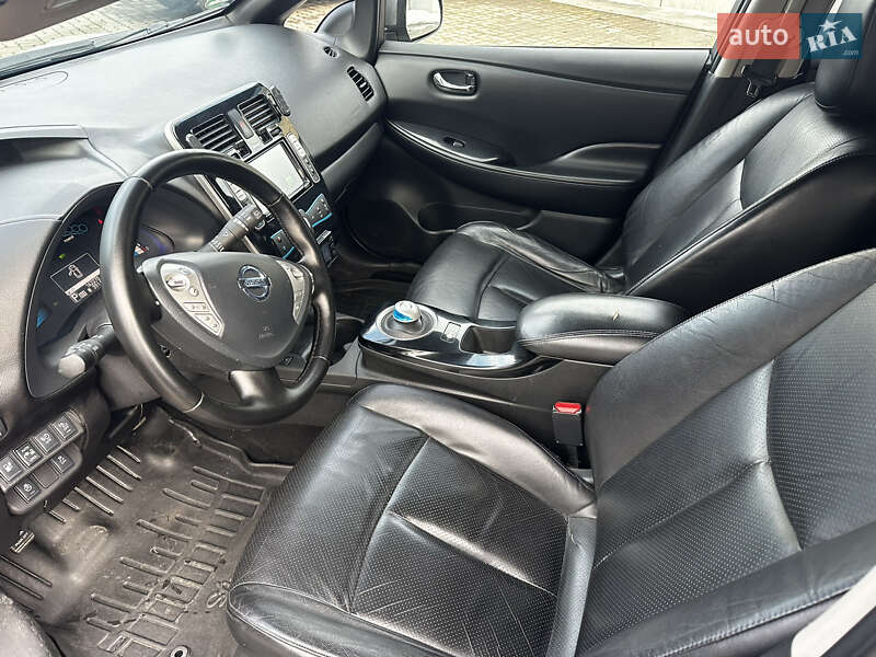Хэтчбек Nissan Leaf 2013 в Луцке