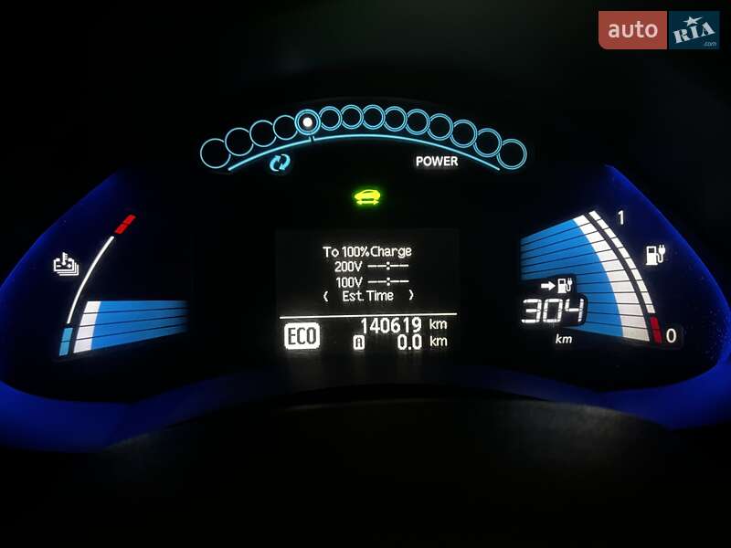 Хэтчбек Nissan Leaf 2011 в Днепре