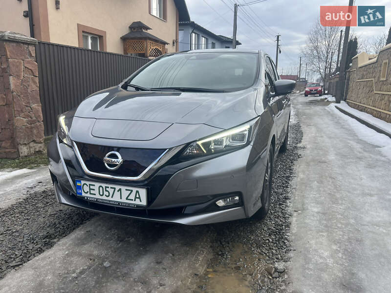 Хетчбек Nissan Leaf 2018 в Чернівцях