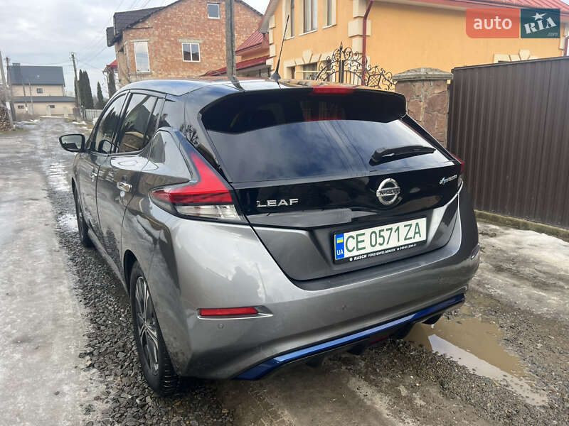 Хетчбек Nissan Leaf 2018 в Чернівцях