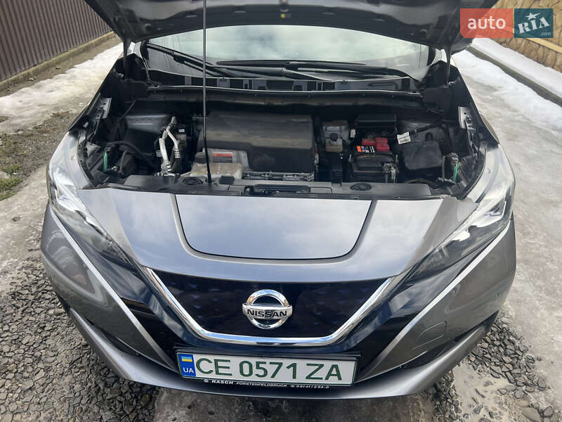 Хетчбек Nissan Leaf 2018 в Чернівцях