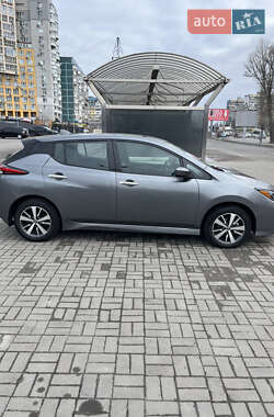 Хэтчбек Nissan Leaf 2021 в Днепре