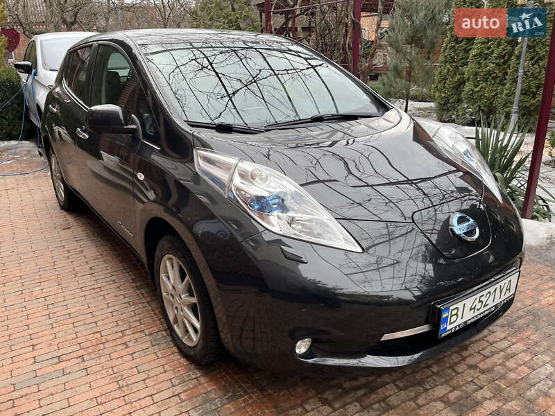 Хетчбек Nissan Leaf 2016 в Полтаві