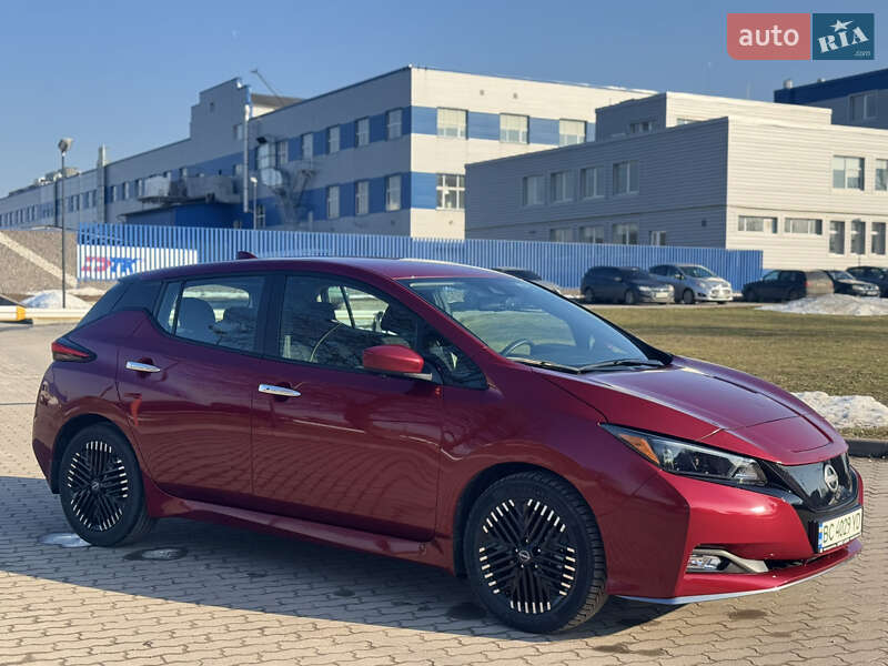 Хетчбек Nissan Leaf 2024 в Шептицькому