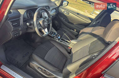 Хетчбек Nissan Leaf 2024 в Шептицькому