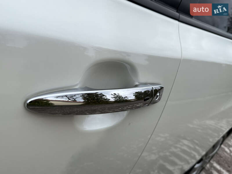 Хэтчбек Nissan Leaf 2021 в Каменском