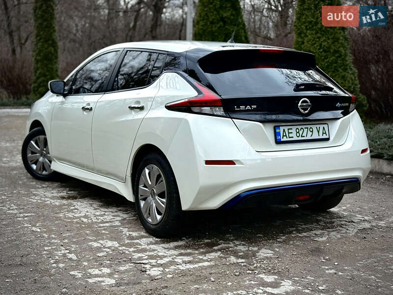 Хэтчбек Nissan Leaf 2021 в Каменском