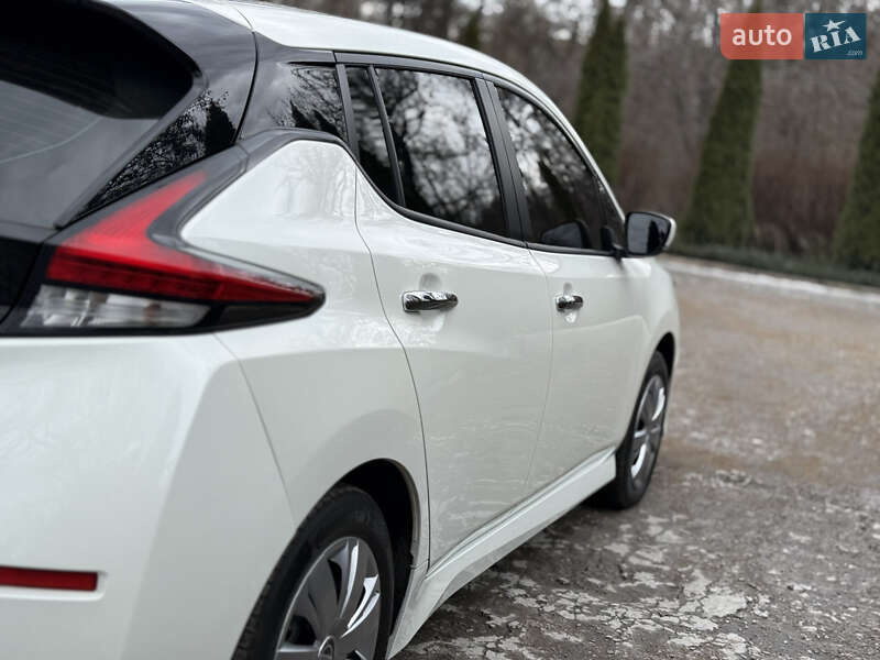 Хэтчбек Nissan Leaf 2021 в Каменском