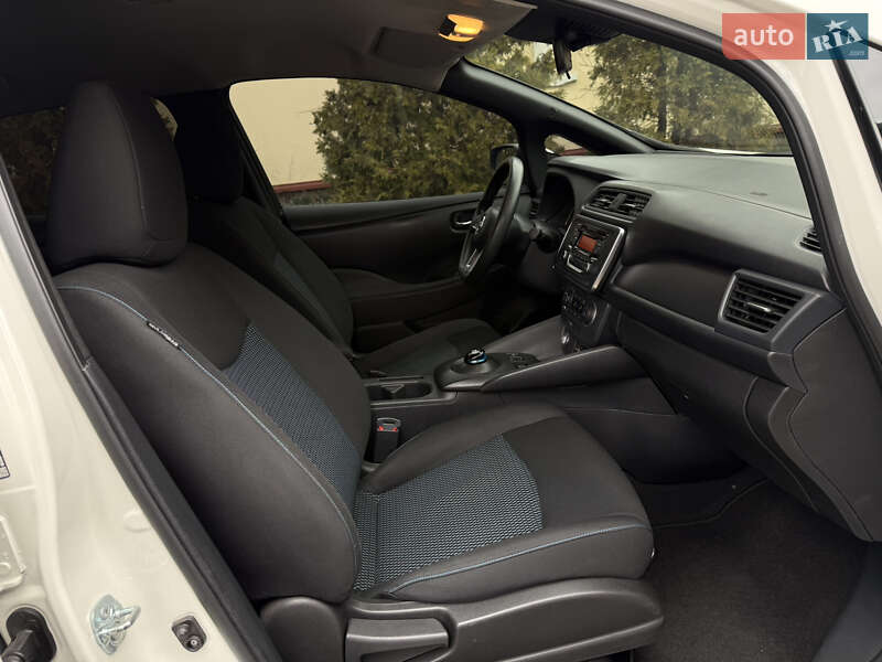 Хэтчбек Nissan Leaf 2021 в Каменском