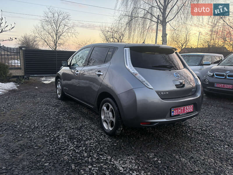Хетчбек Nissan Leaf 2016 в Луцьку