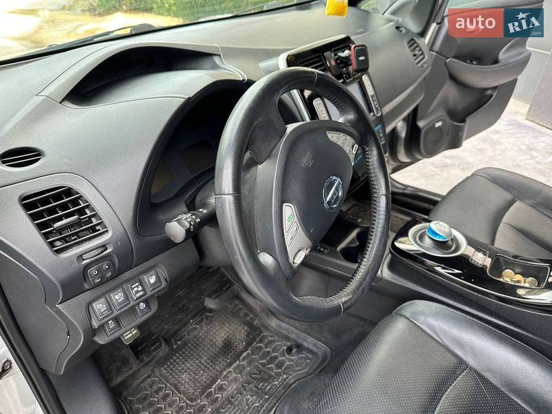 Хэтчбек Nissan Leaf 2015 в Тернополе фото 12 Хэтчбек Nissan Leaf 2015 в Тернополе