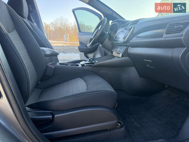Хэтчбек Nissan Leaf 2018 в Ровно