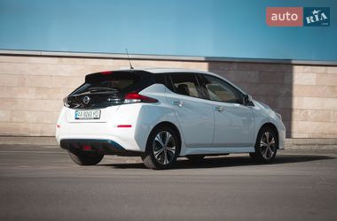 Хетчбек Nissan Leaf 2020 в Києві