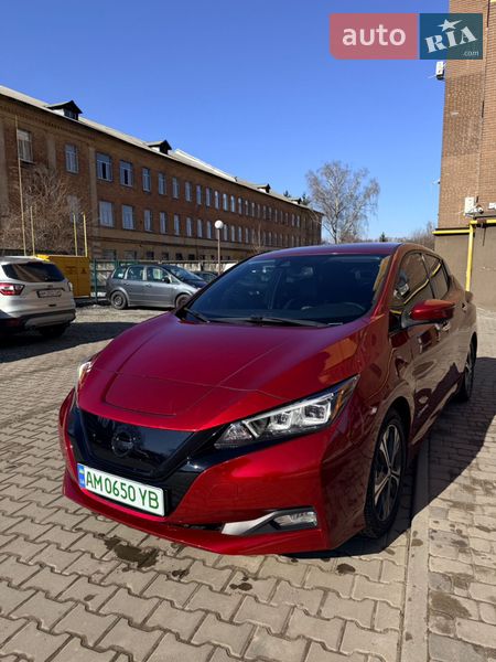 Хэтчбек Nissan Leaf 2018 в Житомире