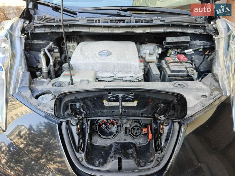 Хэтчбек Nissan Leaf 2014 в Ивано-Франковске