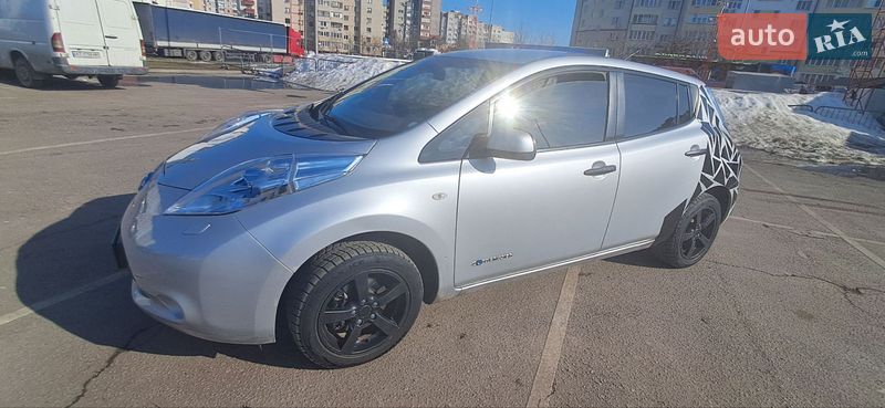 Хэтчбек Nissan Leaf 2012 в Ивано-Франковске фото 3 Хэтчбек Nissan Leaf 2012 в Ивано-Франковске
