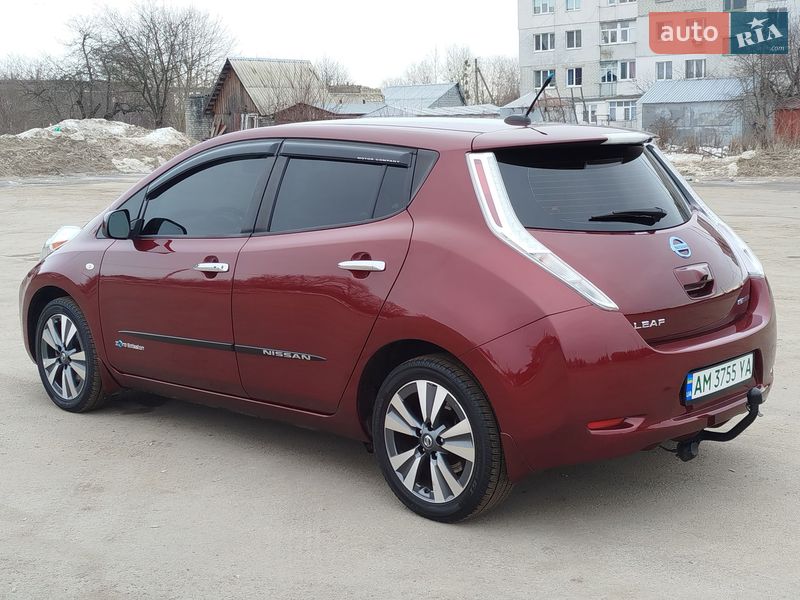 Хетчбек Nissan Leaf 2016 в Житомирі