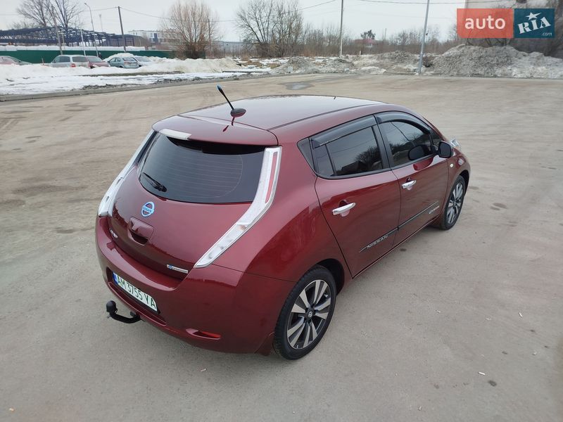 Хетчбек Nissan Leaf 2016 в Житомирі