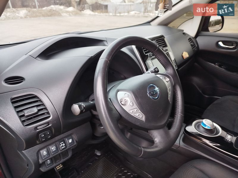 Хетчбек Nissan Leaf 2016 в Житомирі