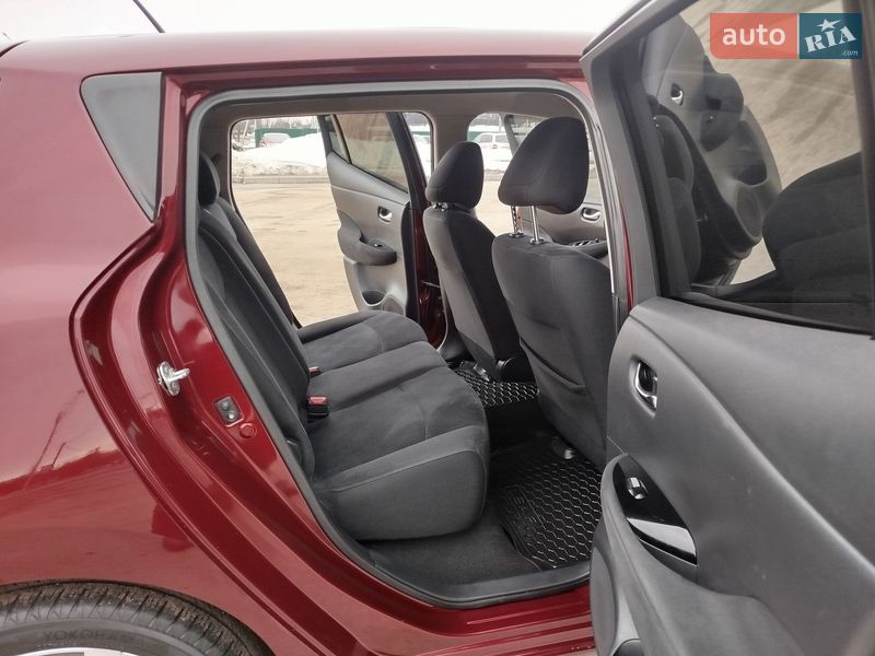 Хетчбек Nissan Leaf 2016 в Житомирі