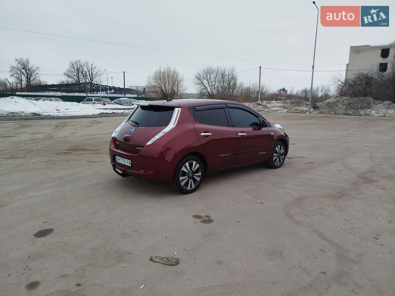 Хетчбек Nissan Leaf 2016 в Житомирі