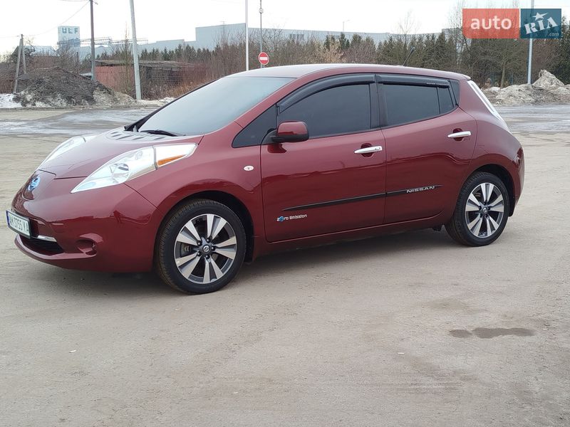 Хетчбек Nissan Leaf 2016 в Житомирі