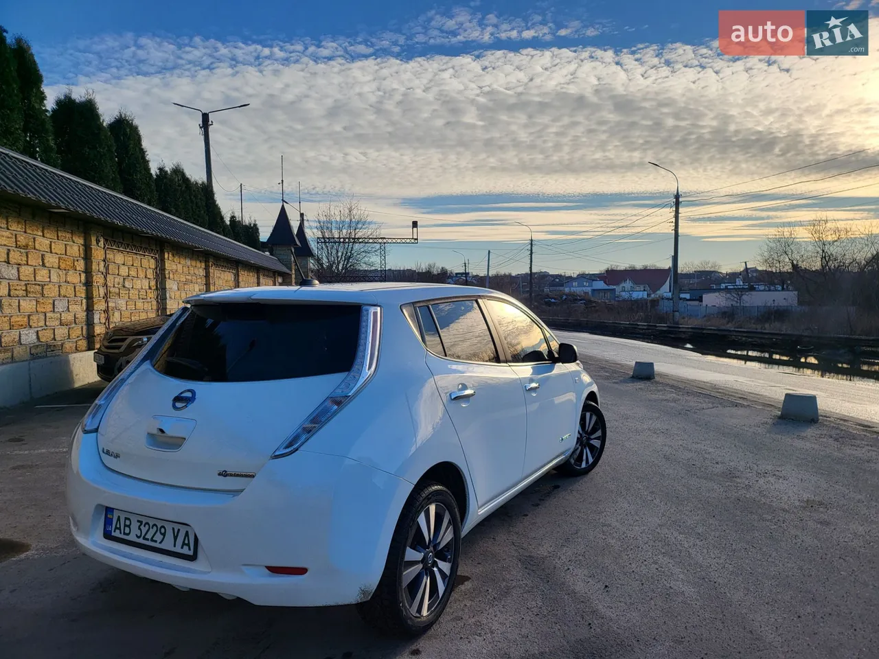 2015 Nissan Leaf - мініатюра 29
