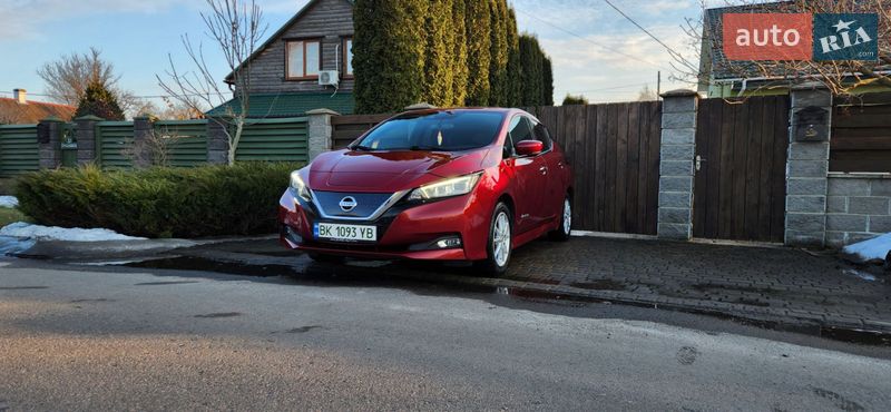 Хэтчбек Nissan Leaf 2018 в Ровно