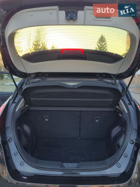 Хетчбек Nissan Leaf 2018 в Золочеві