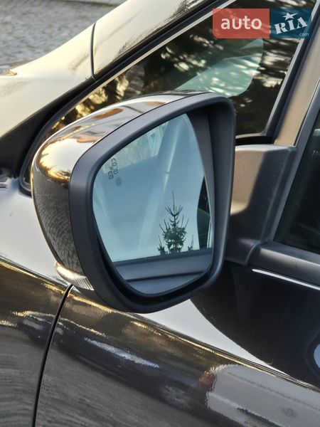 Хетчбек Nissan Leaf 2018 в Золочеві