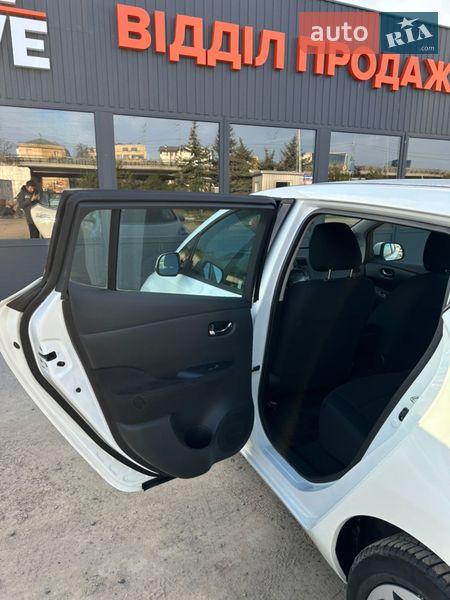 Хэтчбек Nissan Leaf 2016 в Киеве