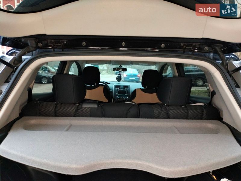 Хэтчбек Nissan Leaf 2016 в Киеве